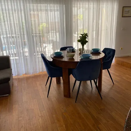 Private Pool 2 * 比奥格勒·纳·莫鲁