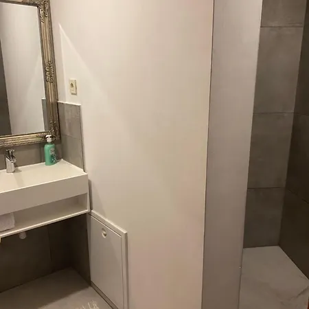 Private Pool 2 * 比奥格勒·纳·莫鲁