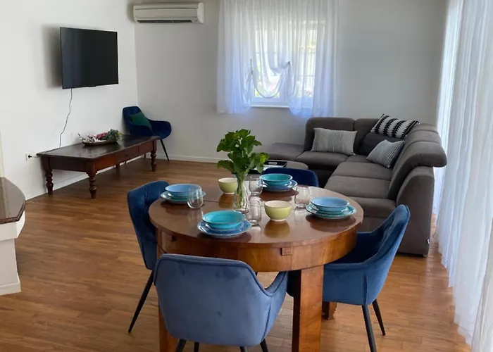 Private Pool 2 Apartman Biograd Na Moru