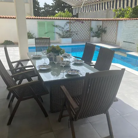 Private Pool 2