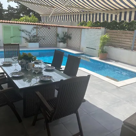 公寓 Private Pool 2 *